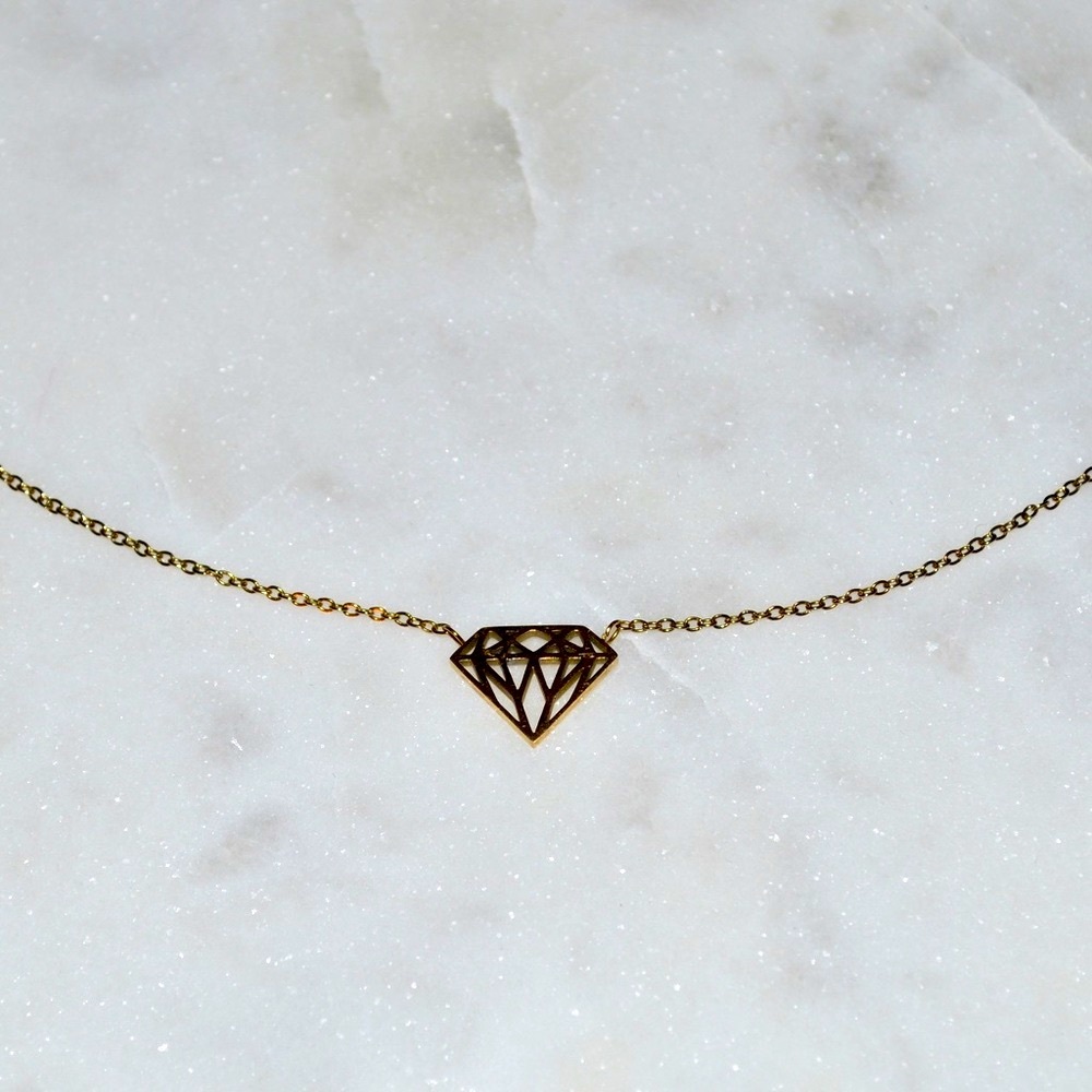 NWOT Gold Plated Diamond-Shaped Pendant Necklace (Discounted Shipping🚚)